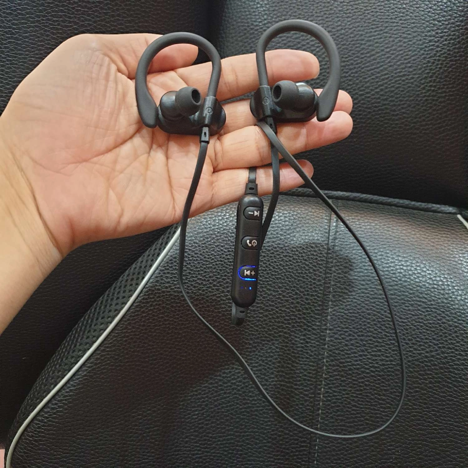 Tai nghe không dây bluetooth AESIR
